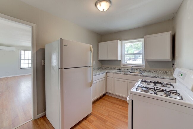 Photo - 1020 E Apache St