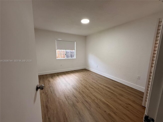 Photo - 15741 NW 40th Ct Unit B
