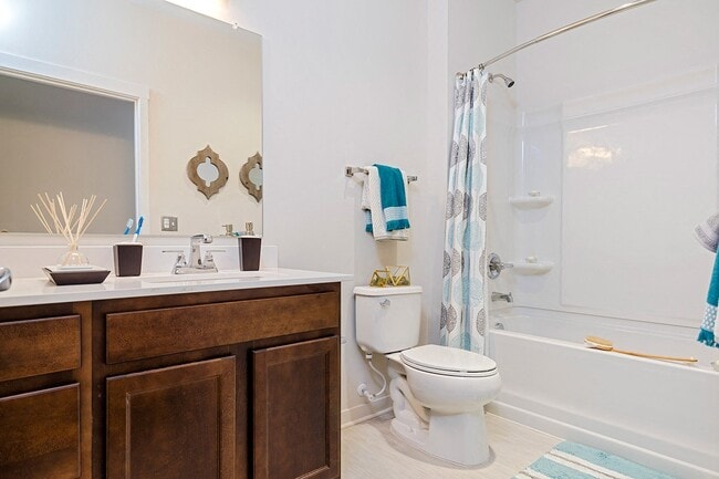 Oakcliff Apartments