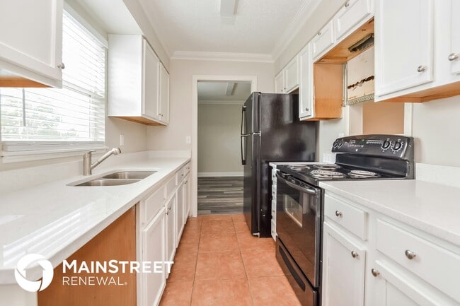 Photo - 11322 Lockwood St