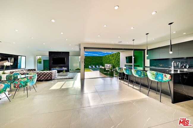 Photo - 1855 Stearns Dr