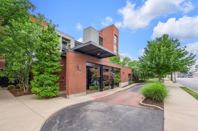 Building Photo - 350 E Short St Unit 209