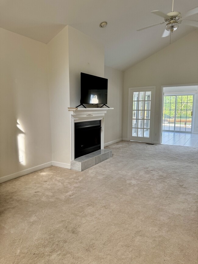 Photo - 513 Alexis Dr