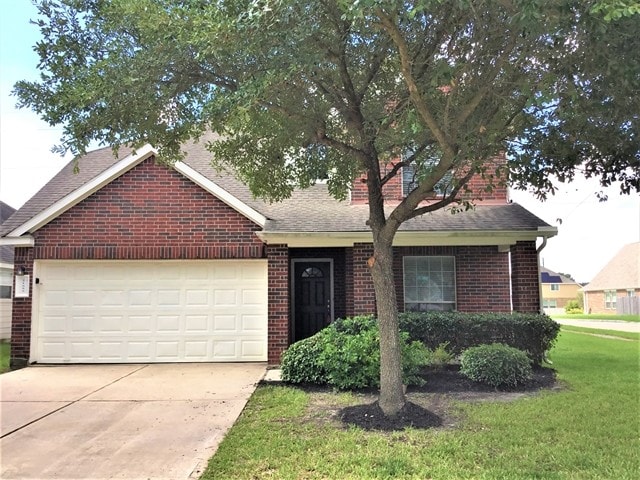 Building Photo - 21655 Falvel Lake Dr