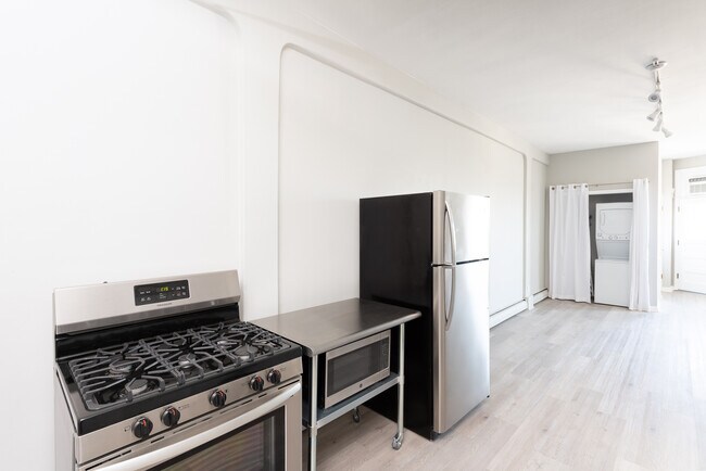 Photo - 2266 S Kinnickinnic Ave Unit 2