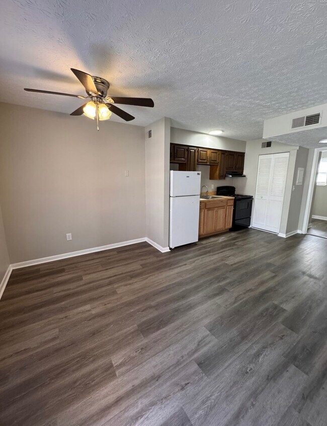 Photo - 4818 S 3rd St Unit 2