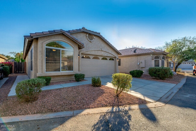 Photo - 15703 N 33rd Pl