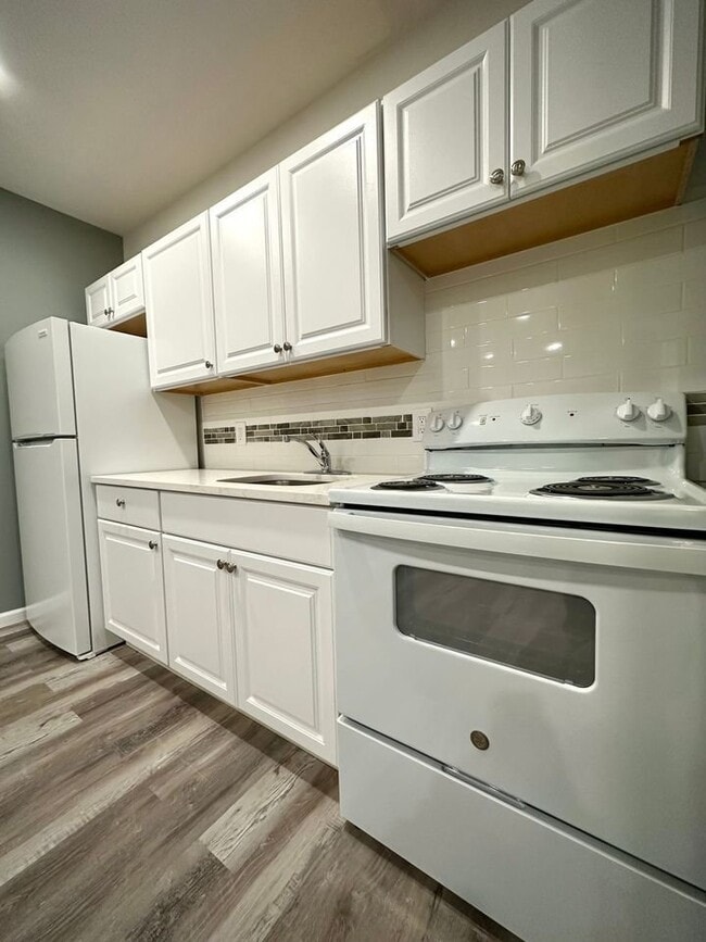 Photo - 118 Sunbury St Unit 1B