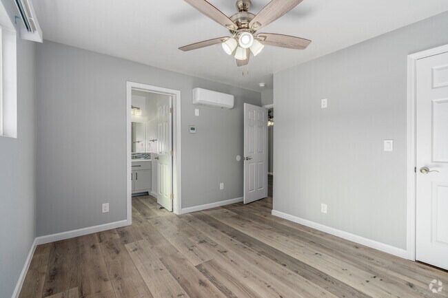 2BR, 2BA - 780SF - Second Bedroom