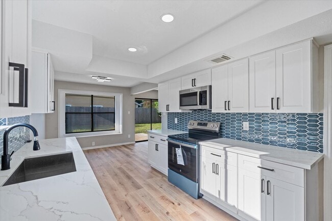 Photo - 5811 Fair Forest Dr