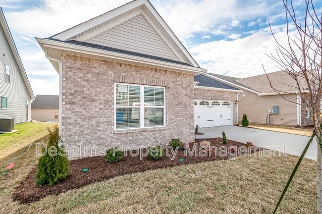 Photo - 1529 Holton Rd