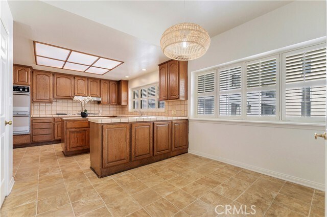 1567 Westholme Ave Unit 4A