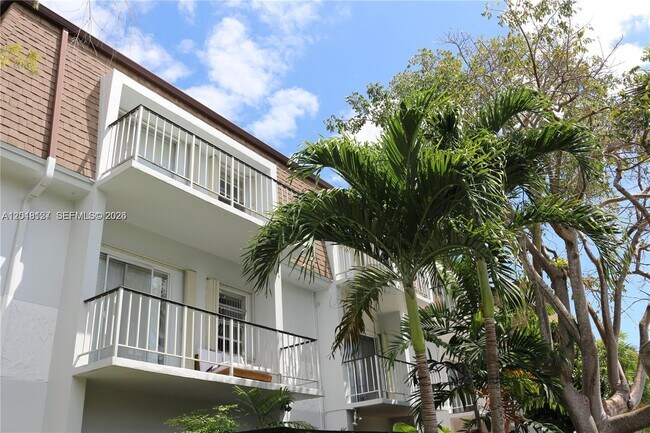 Photo - 9611 SW 77th Ave Unidad 306A