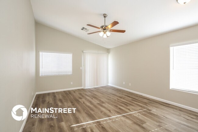 Photo - 6042 Chris Craft St