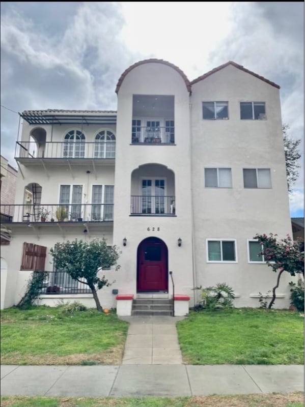 Photo - 628 E Elk Ave Apartment Unit 203