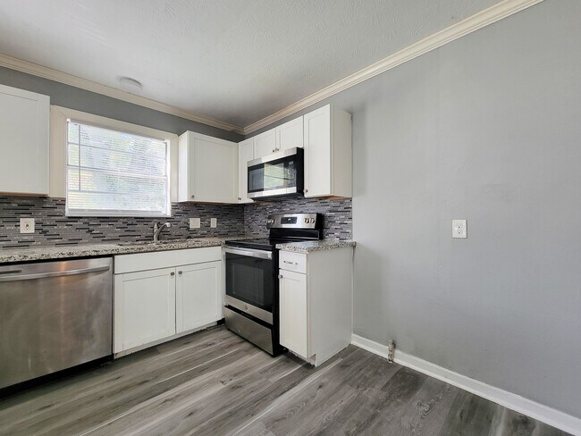 Photo - 2330 Cedar Dr