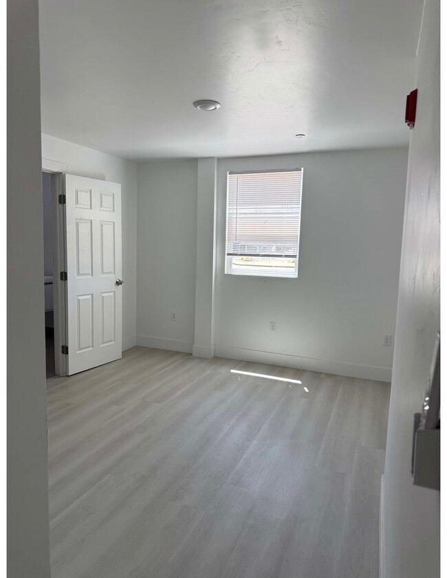 Photo - 425 5th St Unit 1