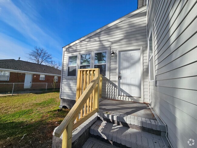 Building Photo - Flanders3235 Unit 1 Rental