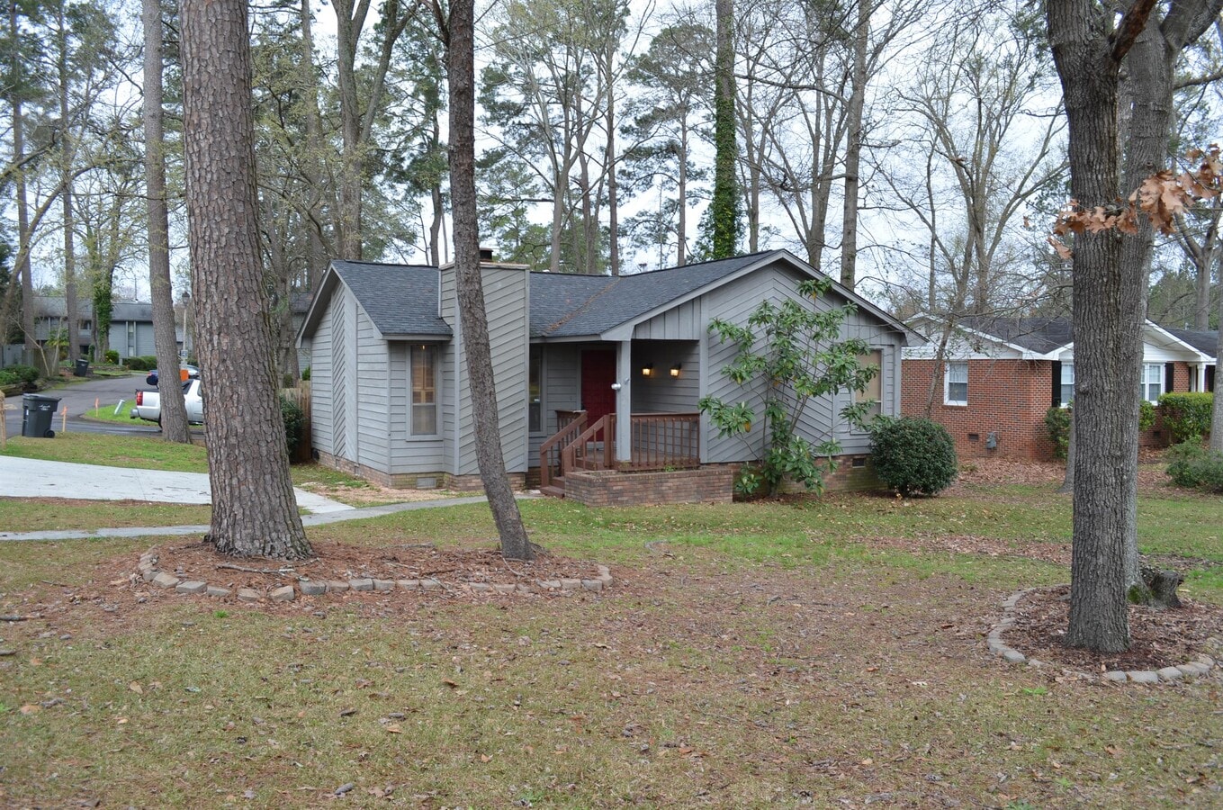 Photo - 3101 Village W Dr