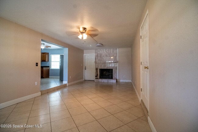 Photo - 1890 Cedarwood Dr