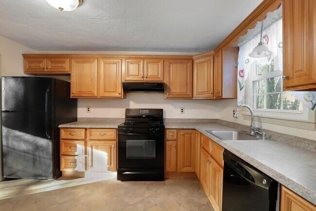 Photo - 25% off 1st months rent! Well maintained, ...