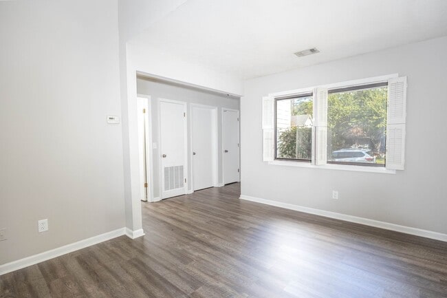 Photo - Spacious 3 Bedroom 2 Bath!