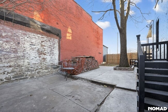 Photo - 2634 Arsenal St