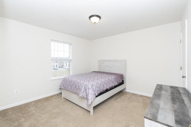 Photo - 1841 Graymount Way