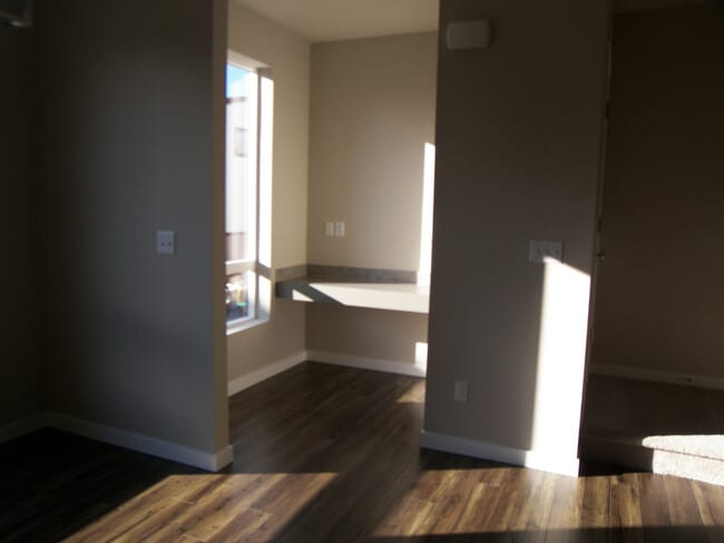 Photo - 729 112th St SW