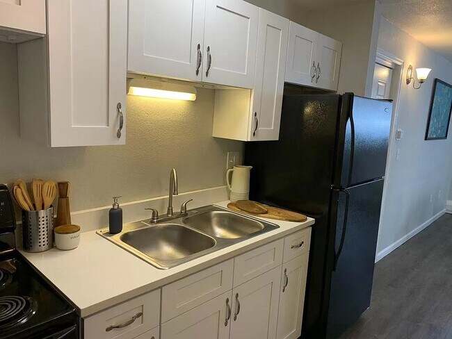 Photo - 1432 Macon St