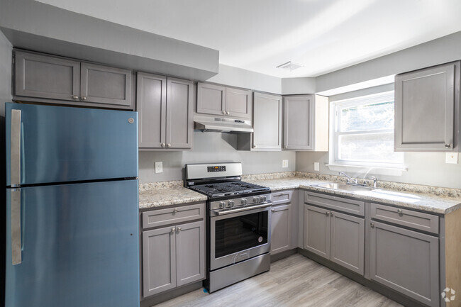 1BR, 1BA - 650SF - Kitchen - Blackwood Hills Apartments