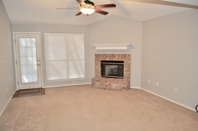 Photo - 229 Lancelot Dr