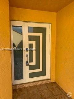 Building Photo - 11041 SW 11th Ct Rental