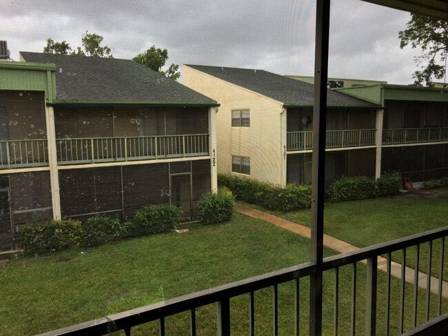 Building Photo - 4124 NW 88th Ave Unit 205