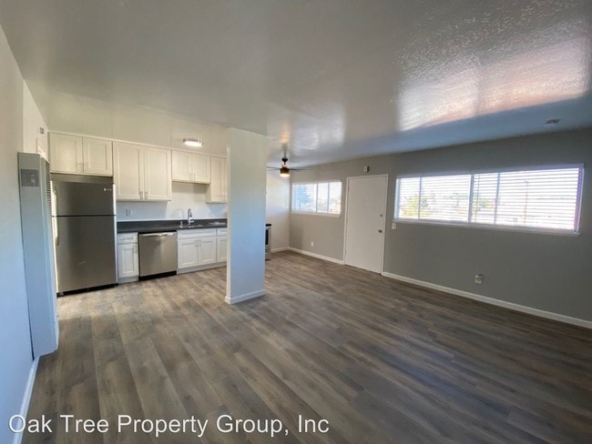 Photo - 3211 School St