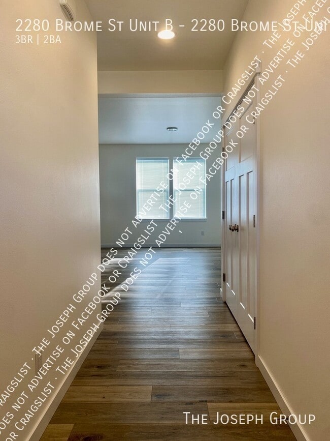 Photo - 2280 Brome St