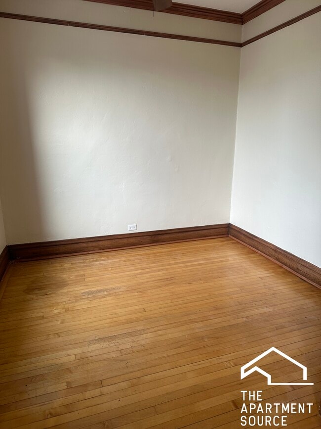 Building Photo - 2241 W 21st St Unit 1