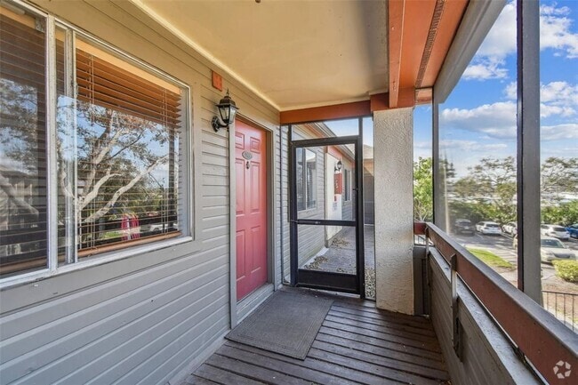 Building Photo - 10263 Gandy Blvd N Unit 2014 Rental