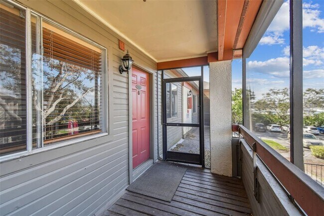 Building Photo - 10263 Gandy Blvd N Unit 2014 Rental