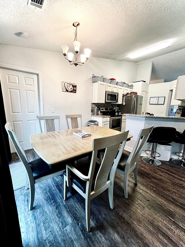 Photo - 11 Brindlewood Dr