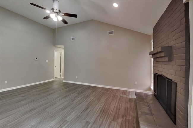 Photo - 16915 Tranquil Dr