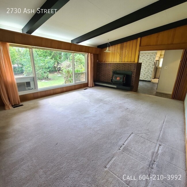 Photo - 4 Bedroom Corner Lot Home in Abbotsford!