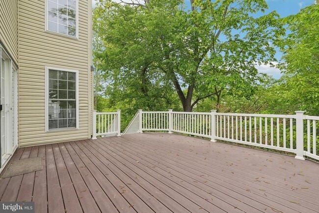 Photo - 51 Knickerbocker Ln