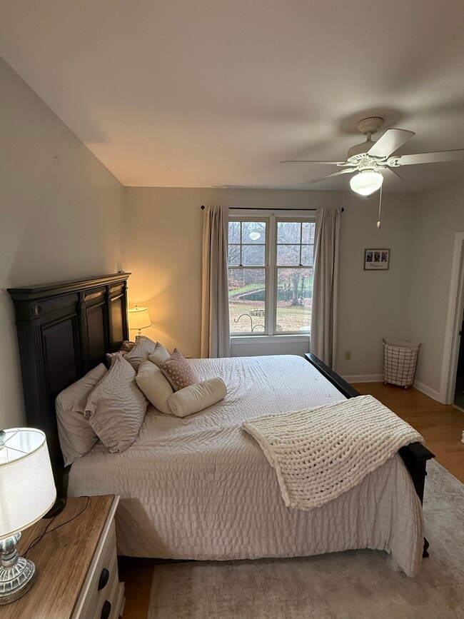 Photo - 406 Angus Ln