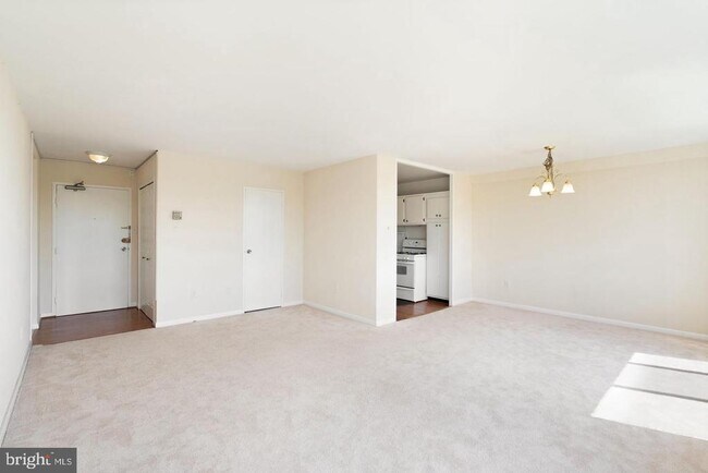 Photo - 6641 Wakefield Dr Unit 711