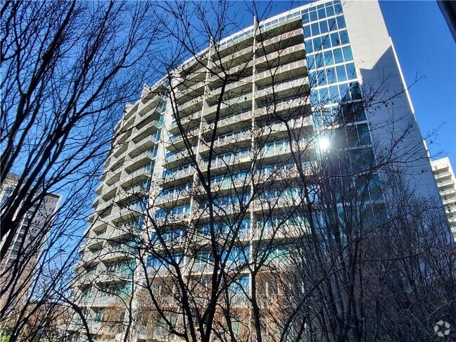 Building Photo - 950 W Peachtree St NW Unit 702 Rental
