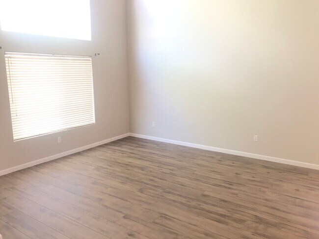 Photo - AVAIL NOW!!! SUMMERLIN 2-STORY HOME 4 BE...