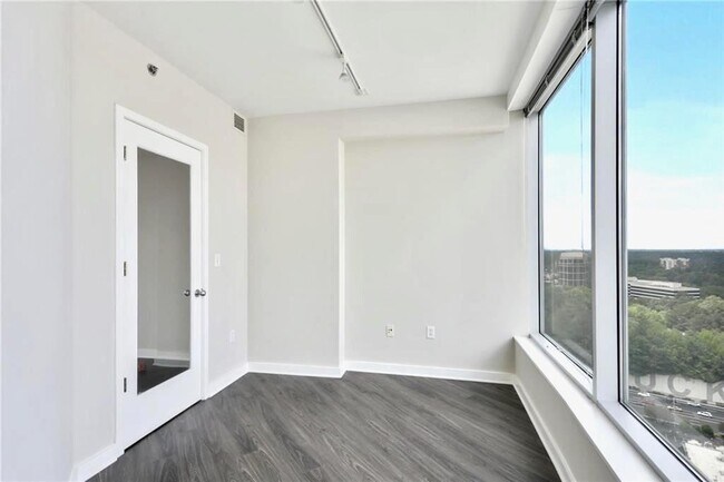 Photo - 3338 Peachtree Rd NE Unit 2604