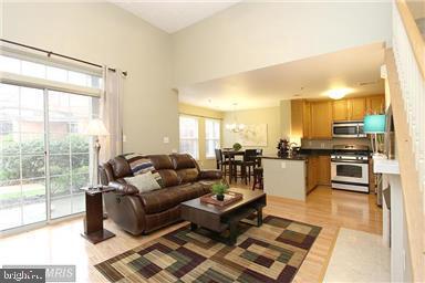 Photo - 11864 Breton Ct