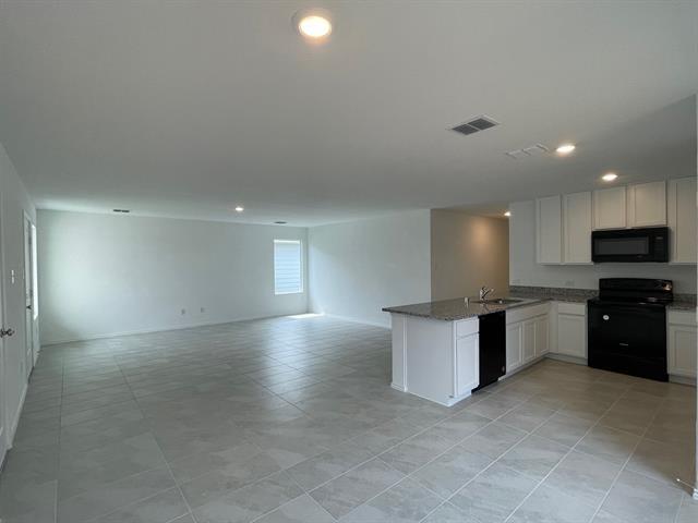 214 Harvest St